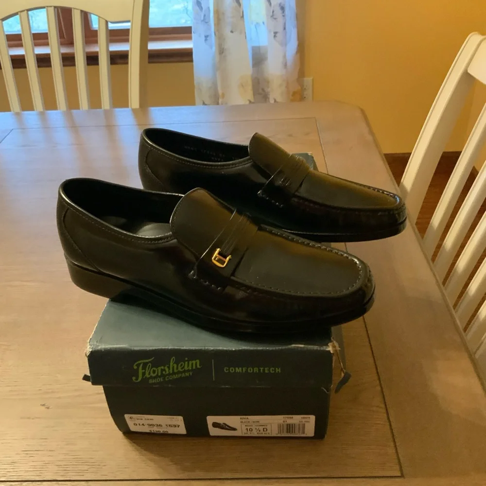 Florsheim Glossy Black Slip-On Loafers RIVA - Picture 3 of 3